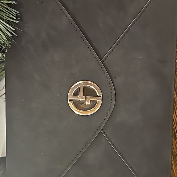 Giorgio Armani black bag - Picture 2 of 4